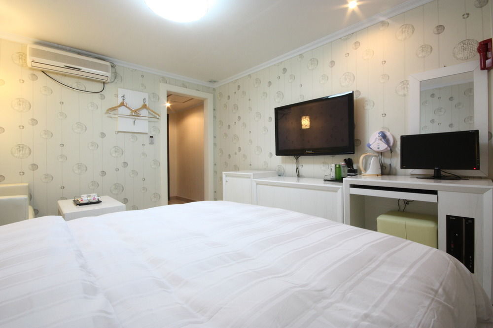Gallery Tourist Hotel Чхонджу Екстер'єр фото