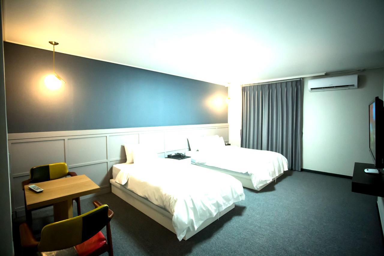 Gallery Tourist Hotel Чхонджу Екстер'єр фото